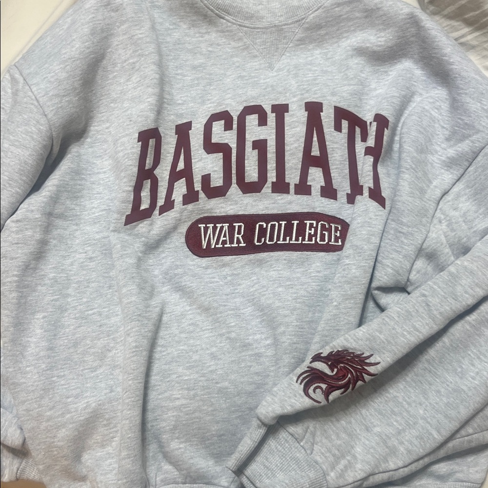 Basgiath War College sweatshirt